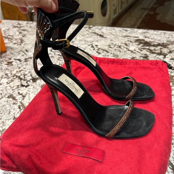 VALENTINO GARAVANI GLAM MASK TRIBE BLACK SUEDE CRYSTAL HEEL SANDALS SIZE 36 (7) - Picture 6 of 17
